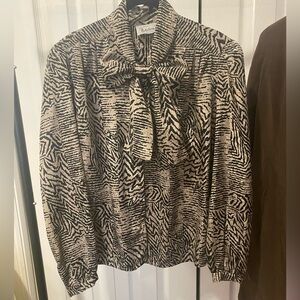 Vintage shirt with bow